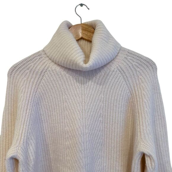 Madewell Mercer Turtleneck Ribbed Knit Relaxed Fit Sweater in Antique Cream - Picture 4 of 8